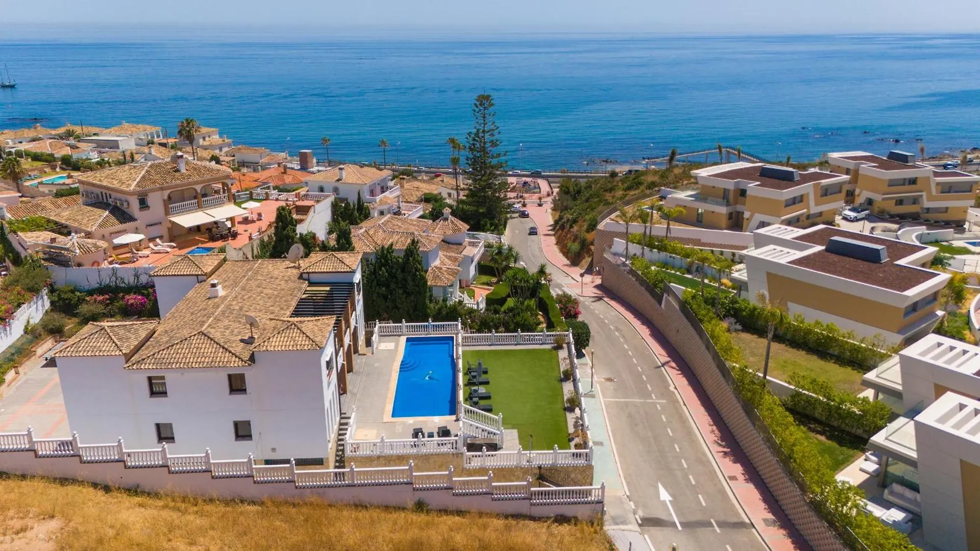 Dream Beach-Side Villa With Sea Views & Close To Golf El Faro Spanje